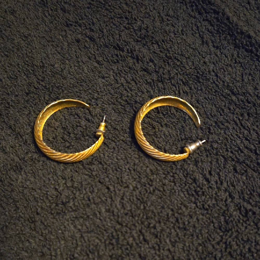 Gold Classic Hoop Earrings Timeless Design